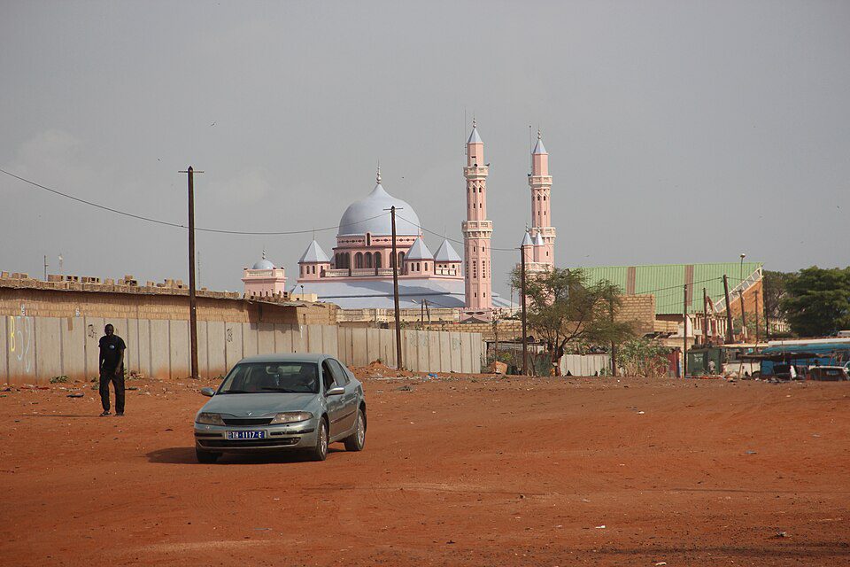 Mosquée Mbour Sénégal architecture ville côtière Petite Côte
