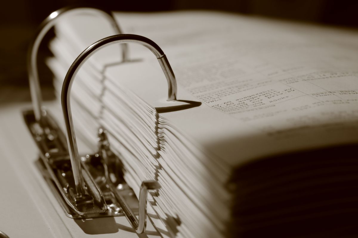 Dossier documents contrat construction villa séquestre